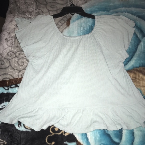 Light blue buttoned blouse - Picture 2 of 3